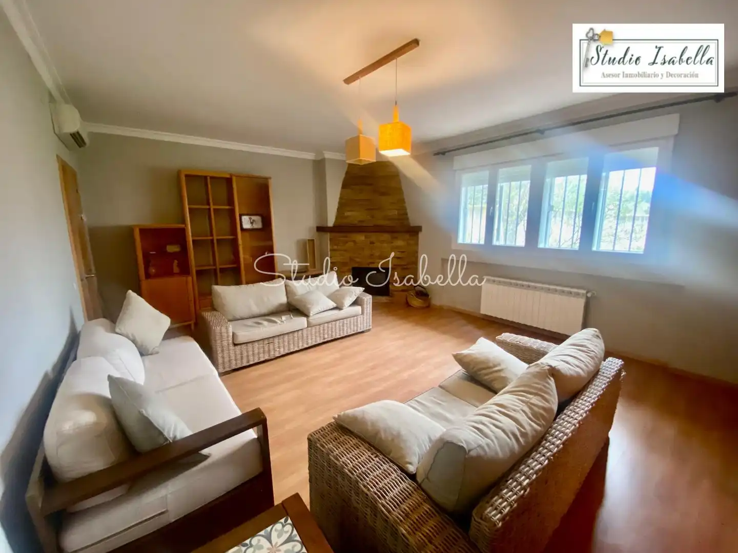 Sala d'estar de Casa o xalet en venda en Nambroca amb Aire condicionat, Calefacció i Jardí privat