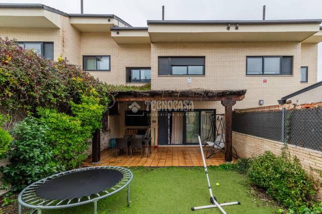 Casa adosada en Venta en Urbanización el Mediterráneo