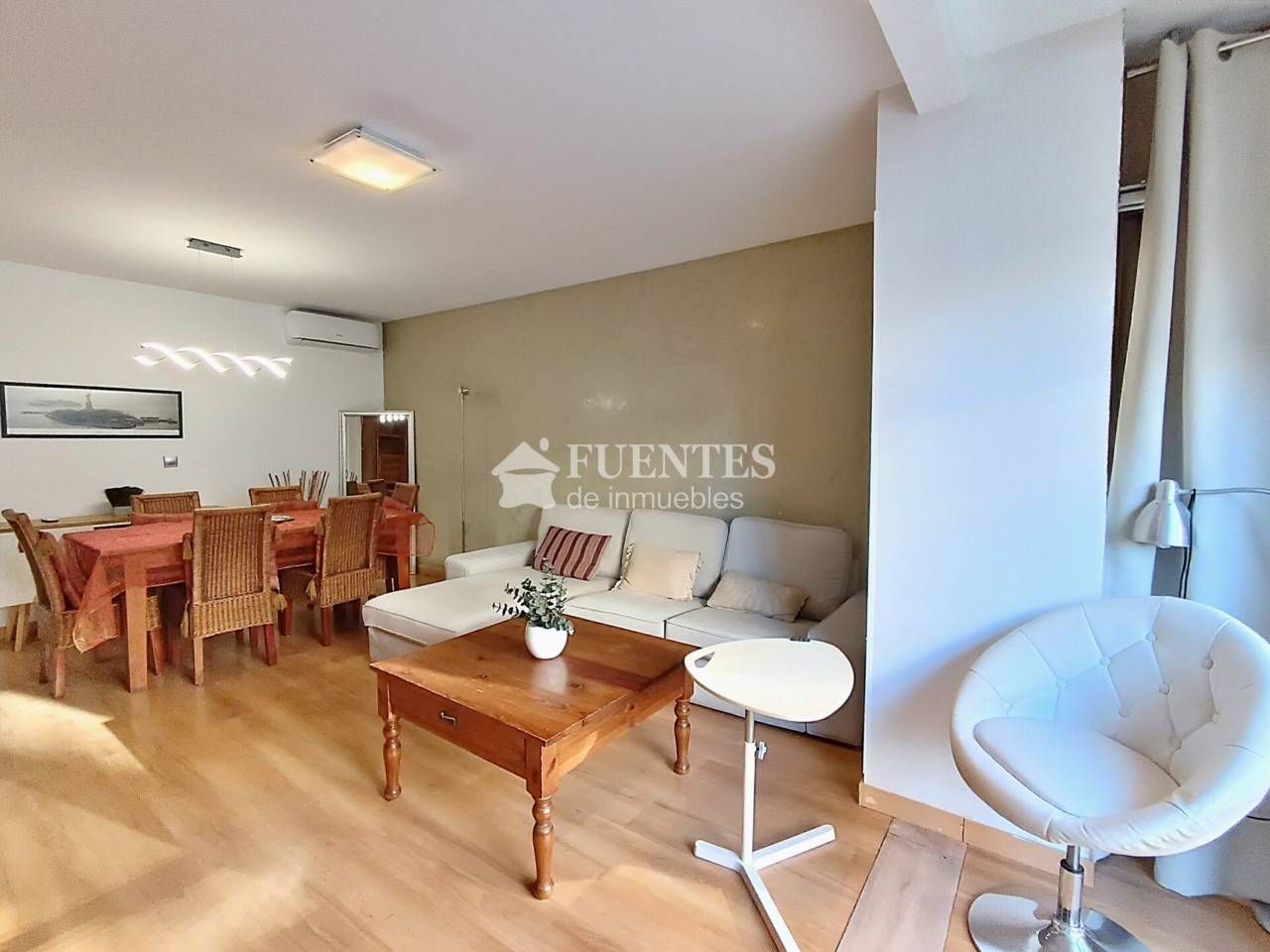 Sala d'estar de Pis en venda en Alicante / Alacant amb Aire condicionat, Terrassa i Balcó