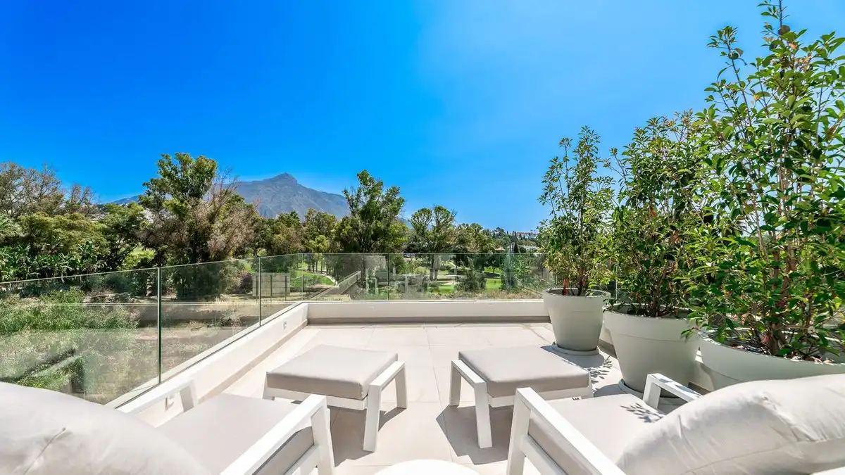 Xalet amb piscina en venda a Nueva Andalucía, imagen 2