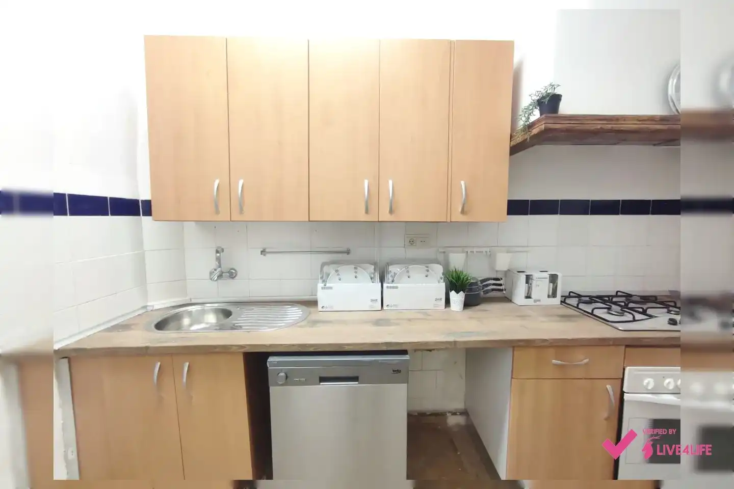 Kitchen of Ground floor for share in Granada  with Heating, Terrace and Storage room