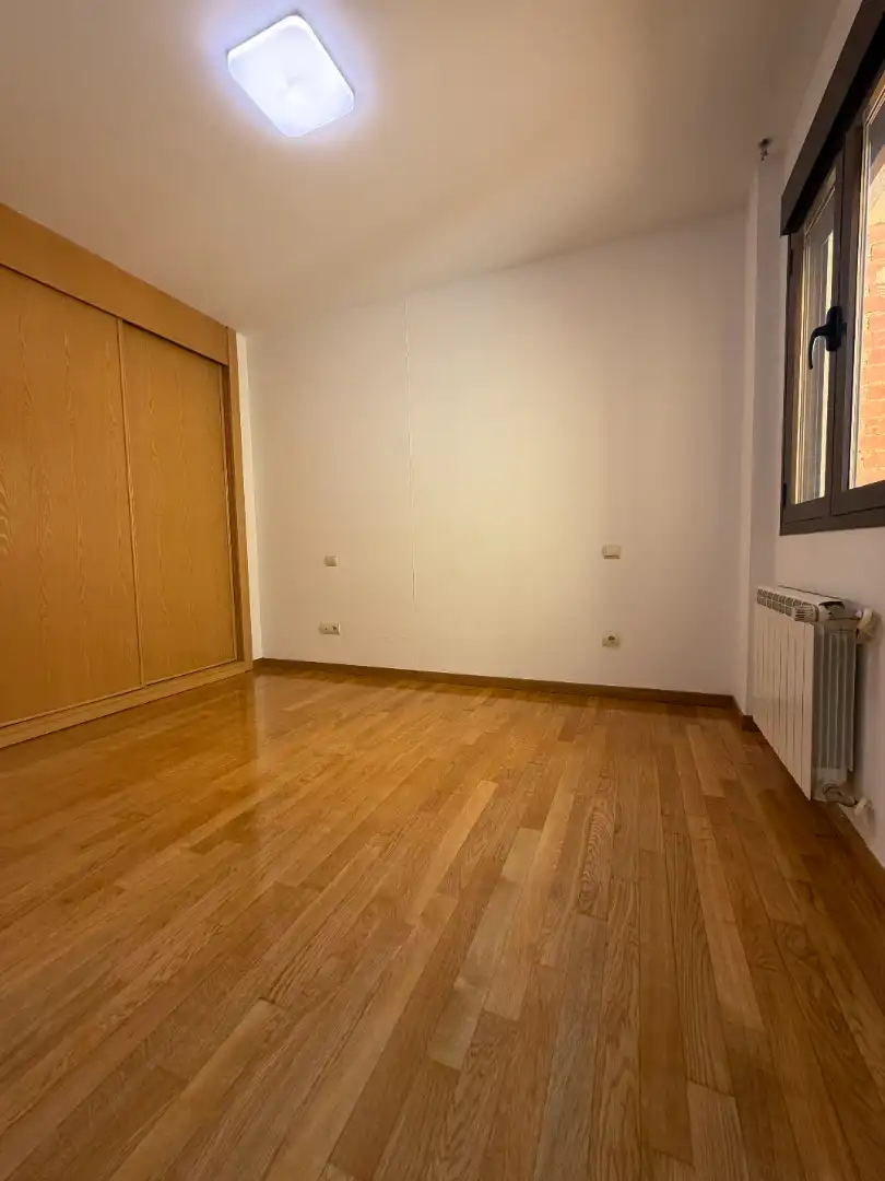 Apartments for rent in Plaza de la Constitución, Velilla de San Antonio