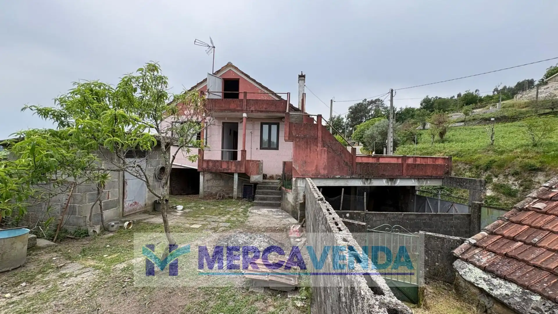 Casa adosada en venda en Mondariz amb Calefacció, Jardí privat i Traster