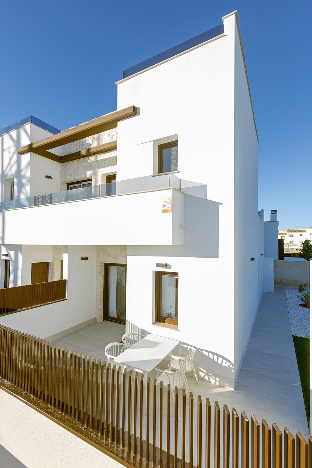 Vista exterior de Dúplex en venda en Orihuela amb Jardí privat, Terrassa i Piscina comunitària