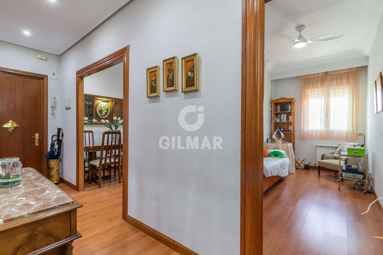 Piso en venta en Madrid con Calefacción y Balcón