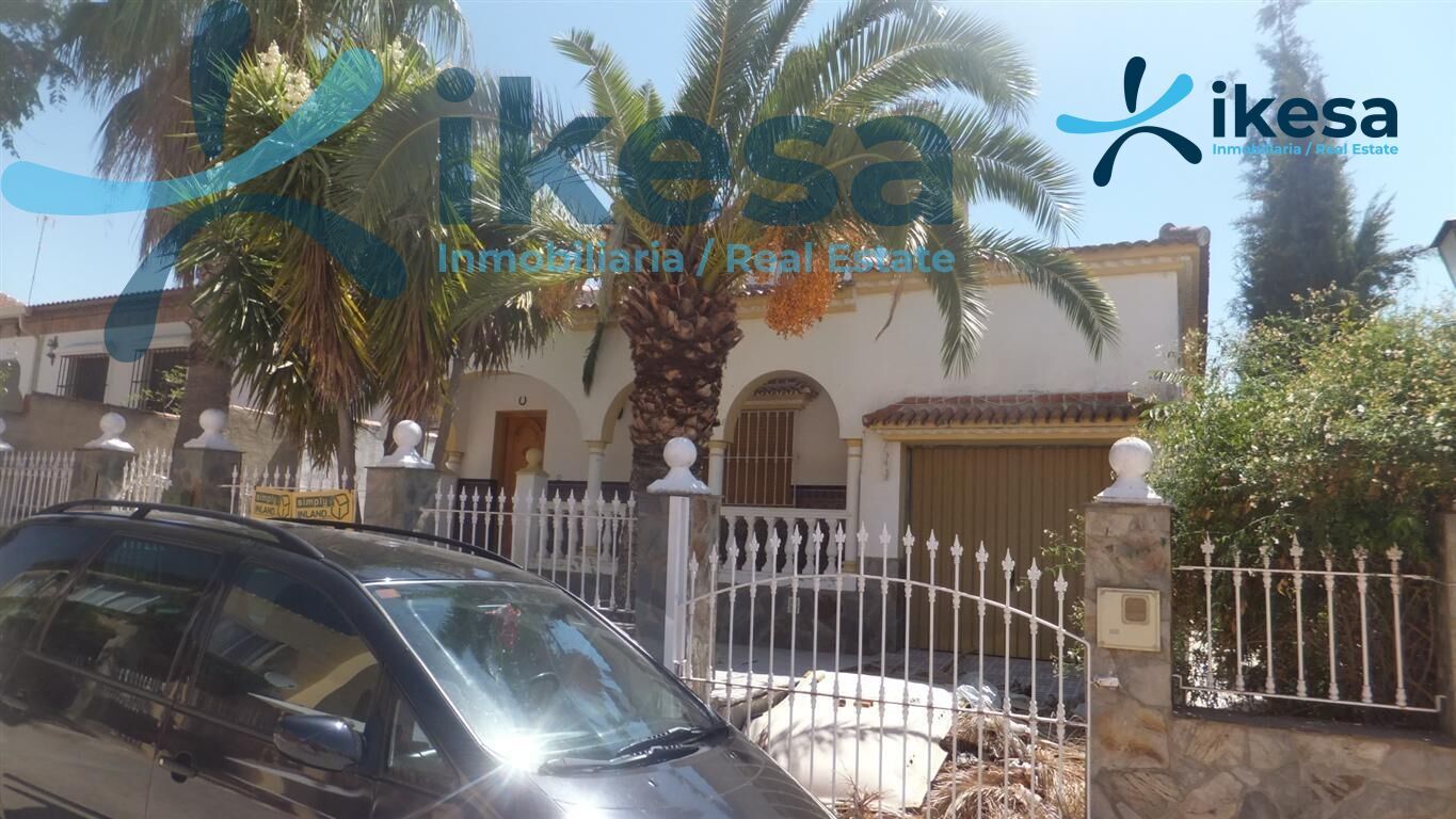 Vista exterior de Casa o xalet en venda en Fuente de Piedra amb Terrassa