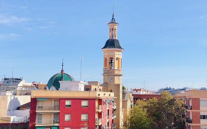 Vista exterior de Pis en venda en  Valencia Capital amb Aire condicionat, Calefacció i Terrassa