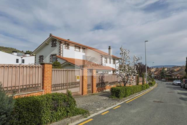 Casa-chalet en Venta en Las Leras en Nuevo Artica