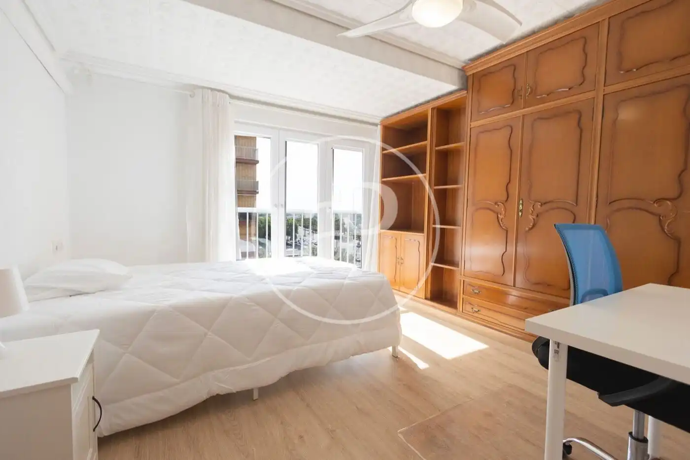 Habitación de Piso de alquiler en Valencia con Aire acondicionado, Calefacción y Amueblado