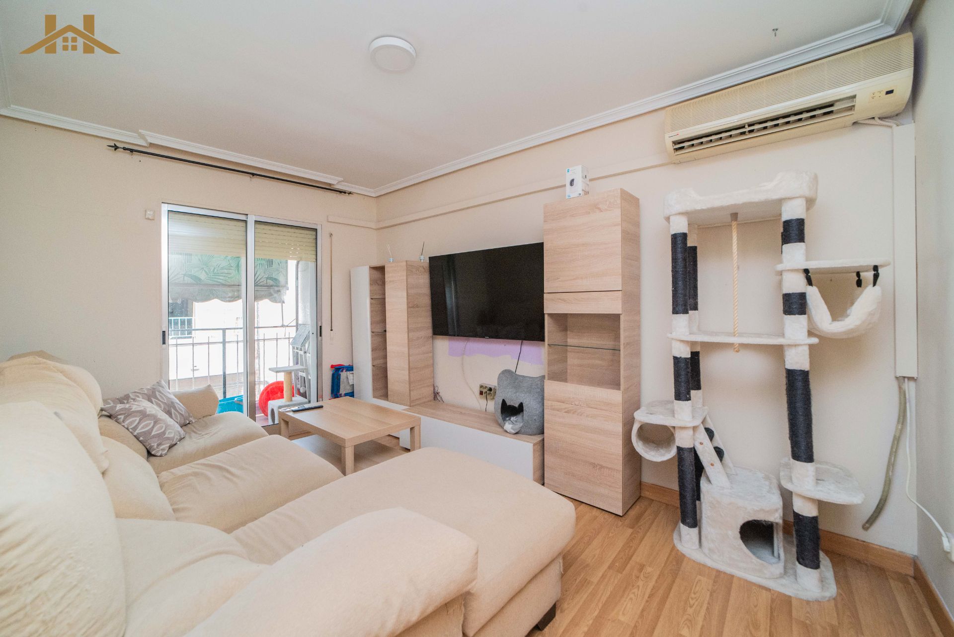 Living room of Flat for sale in Leganés  with Air Conditioner and Terrace