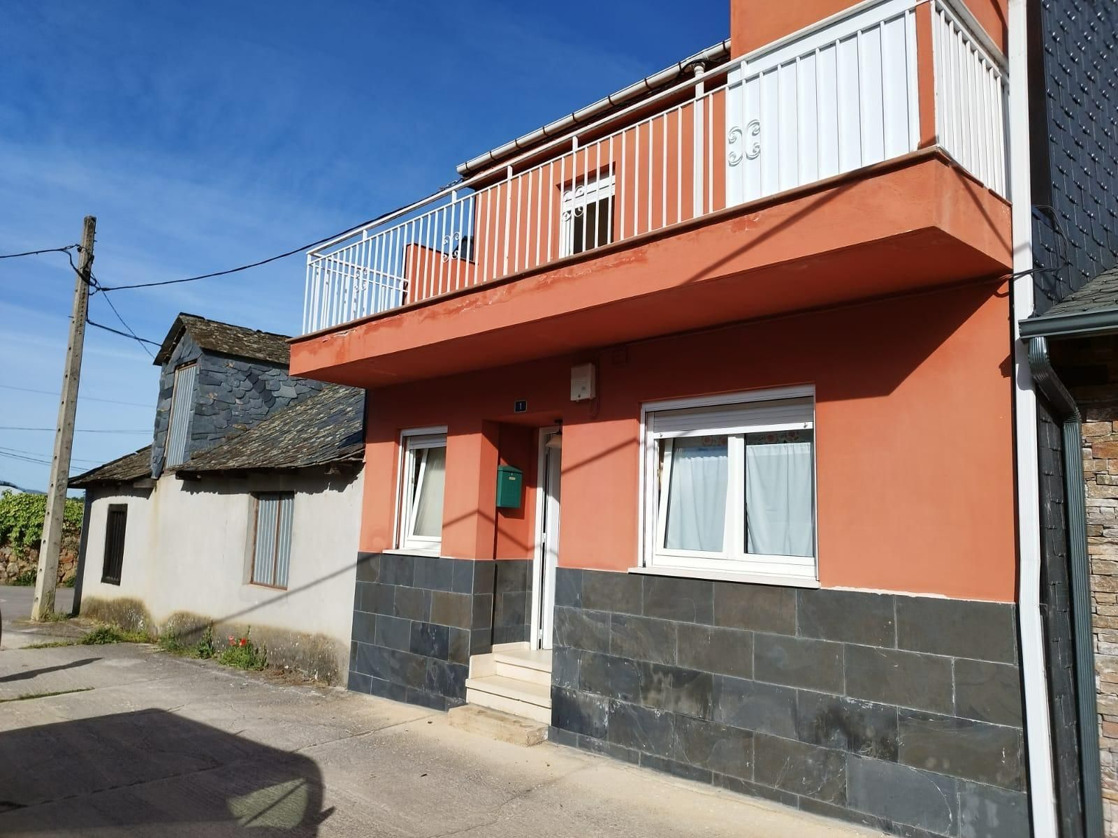 Exterior view of House or chalet for sale in Castropodame  with Heating and Terrace