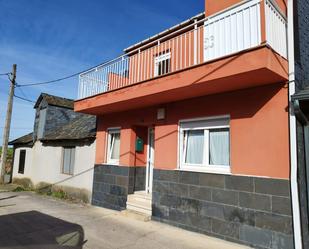 Vista exterior de Casa o xalet en venda en Castropodame amb Terrassa