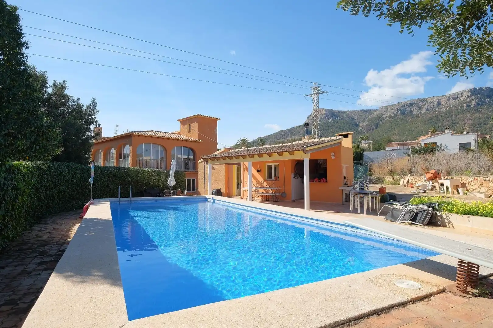 Casa con piscina in vendita a Benicolada - Las Adelfas