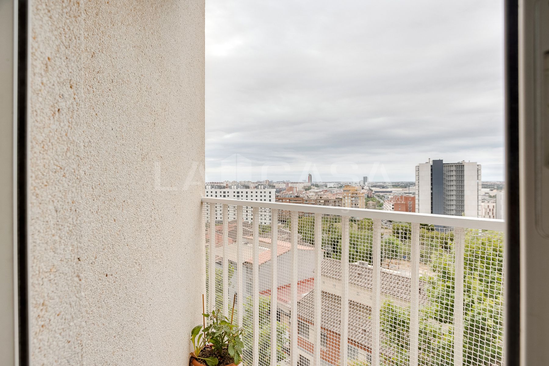 Balcony of Flat for sale in L'Hospitalet de Llobregat  with Balcony