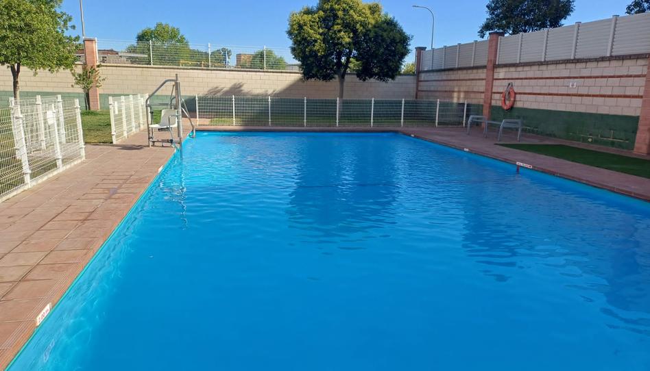 Foto 1 de Pis de lloguer a Avenida Primero de Mayo, 10, Linarejos, Jaén