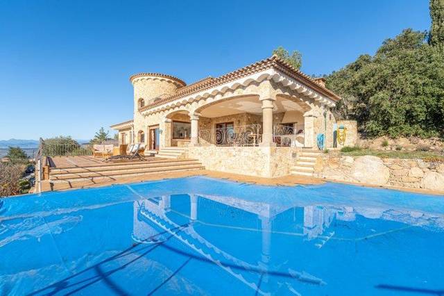 Casa-chalet en Venta en Palau-saverdera