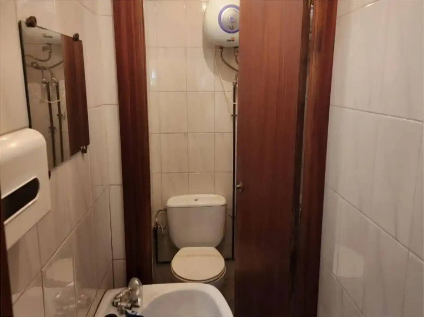 Bathroom of Commercial properties for rent in Centro