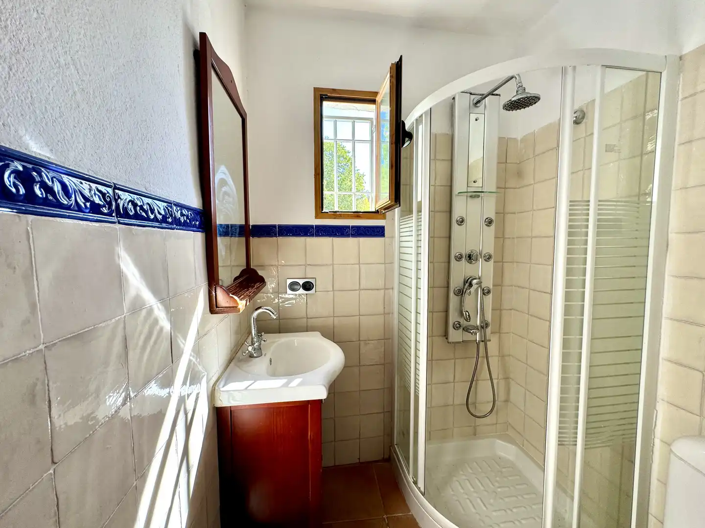 Baño de Terreno en venta en Alpujarra de la Sierra