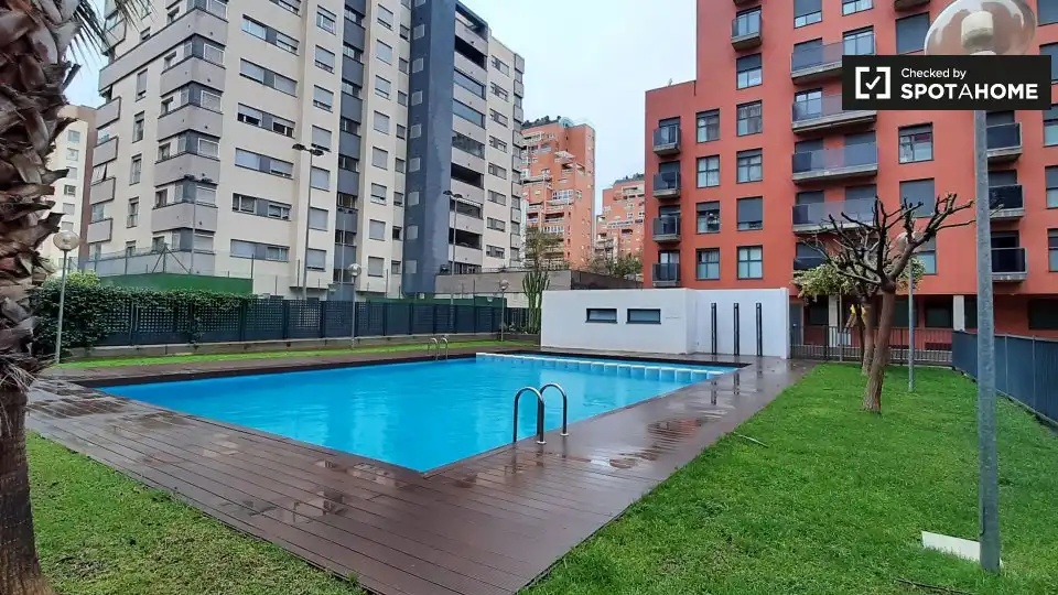 Piscina de Piso de alquiler en Valencia con Aire acondicionado, Calefacción y Amueblado