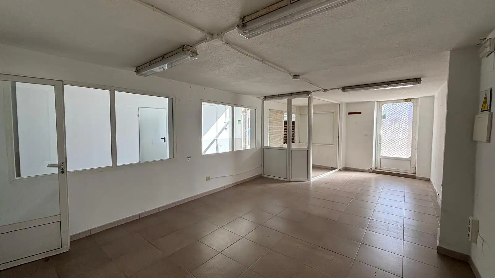 Local comercial de lloguer a Avenida el Ferial, imagen 6