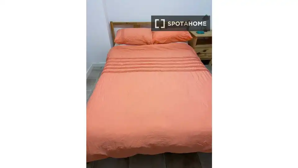 Bedroom of Flat for rent in Valencia  with Air Conditioner, Heating and Furnished