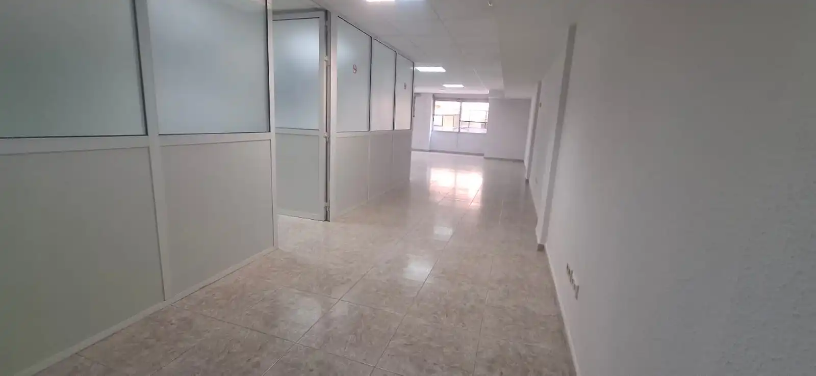 Oficina de alquiler en Alicante / Alacant con Aire acondicionado y Calefacción