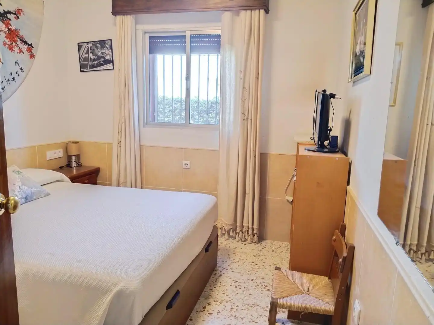 Dormitori de Finca rústica en venda en Chipiona amb Aire condicionat, Jardí privat i Terrassa