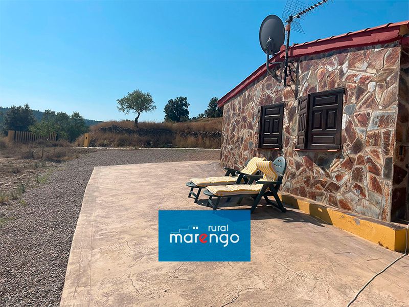 Vista exterior de Casa o xalet en venda en La Mata de Morella amb Terrassa i Moblat