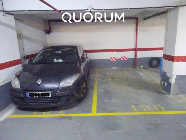 Garaje en Venta en Atxuri