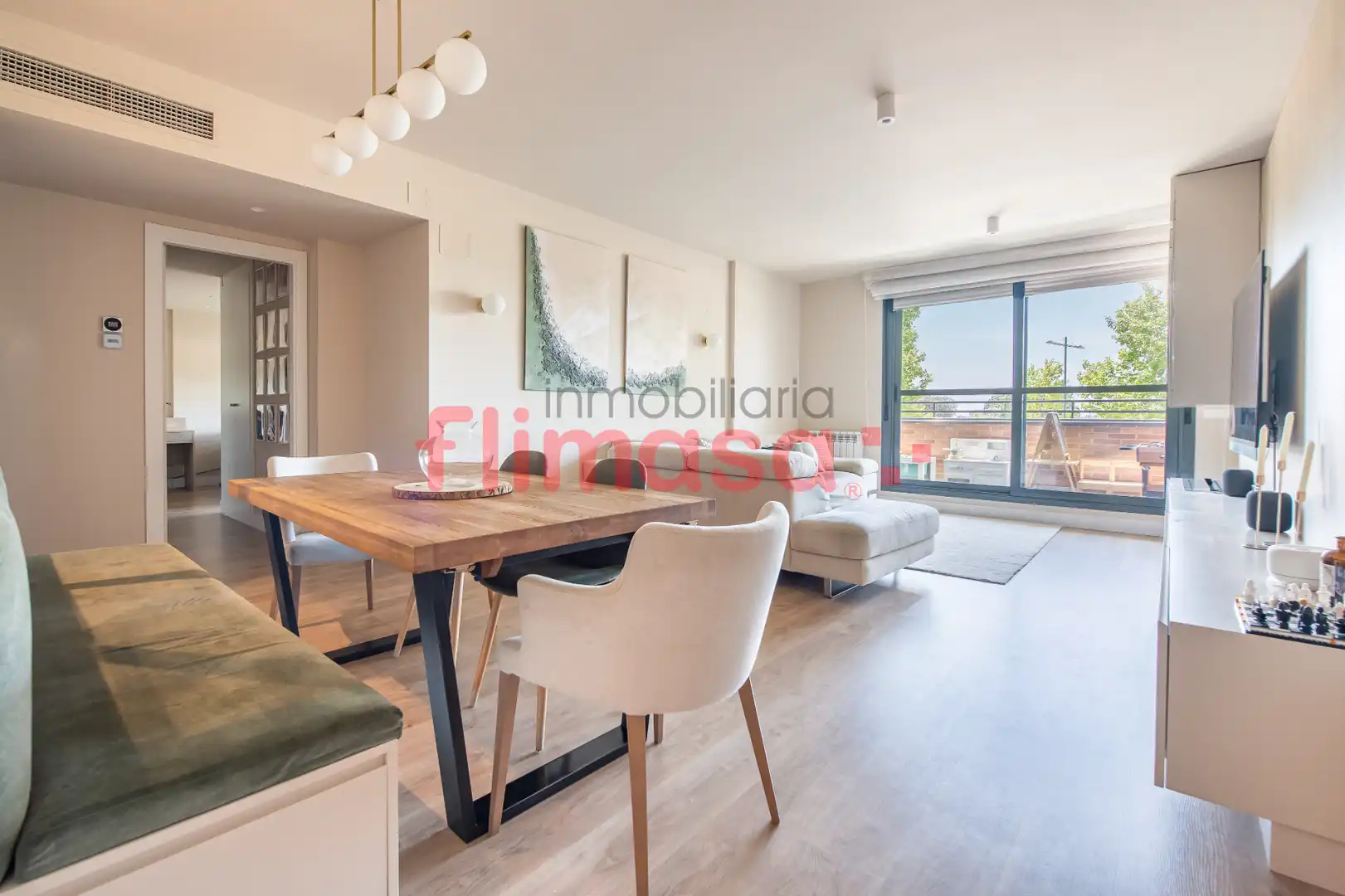 Living room of Flat for sale in Boadilla del Monte  with Air Conditioner, Heating and Terrace