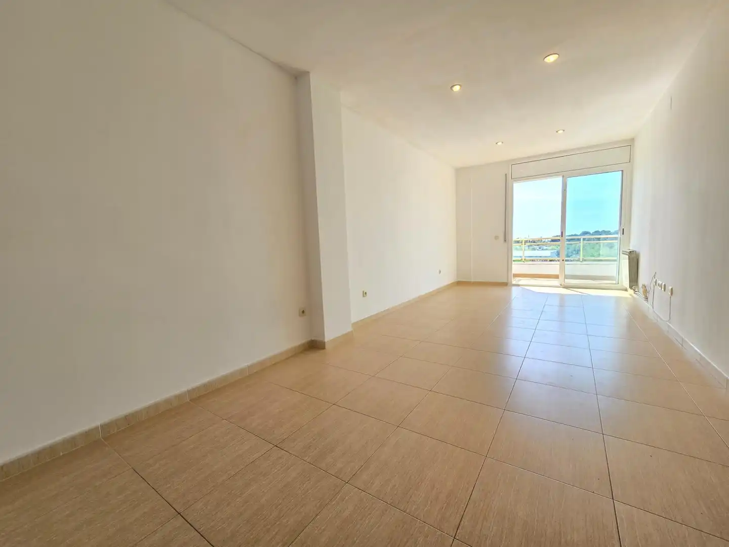 Sala d'estar de Àtic en venda en Vilanova i la Geltrú amb Calefacció