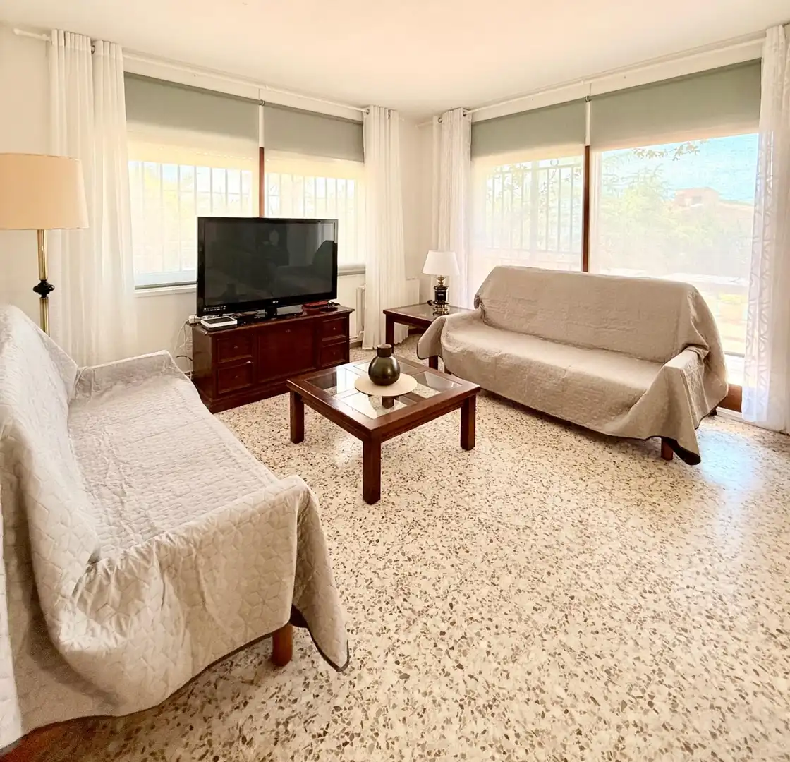 Wohnzimmer von Haus oder Chalet zum Verkauf in Calafell mit Klimaanlage, Heizung und Privatgarten