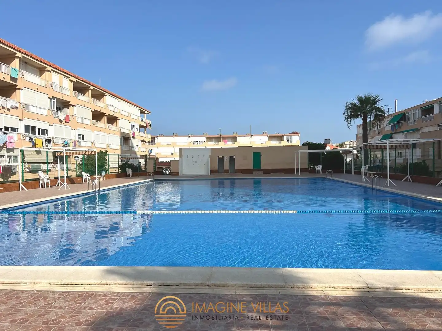 Piscina de Àtic en venda en La Manga del Mar Menor amb Terrassa, Traster i Piscina comunitària