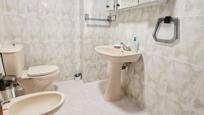 Badezimmer von Wohnung zum verkauf in Gozón mit Heizung