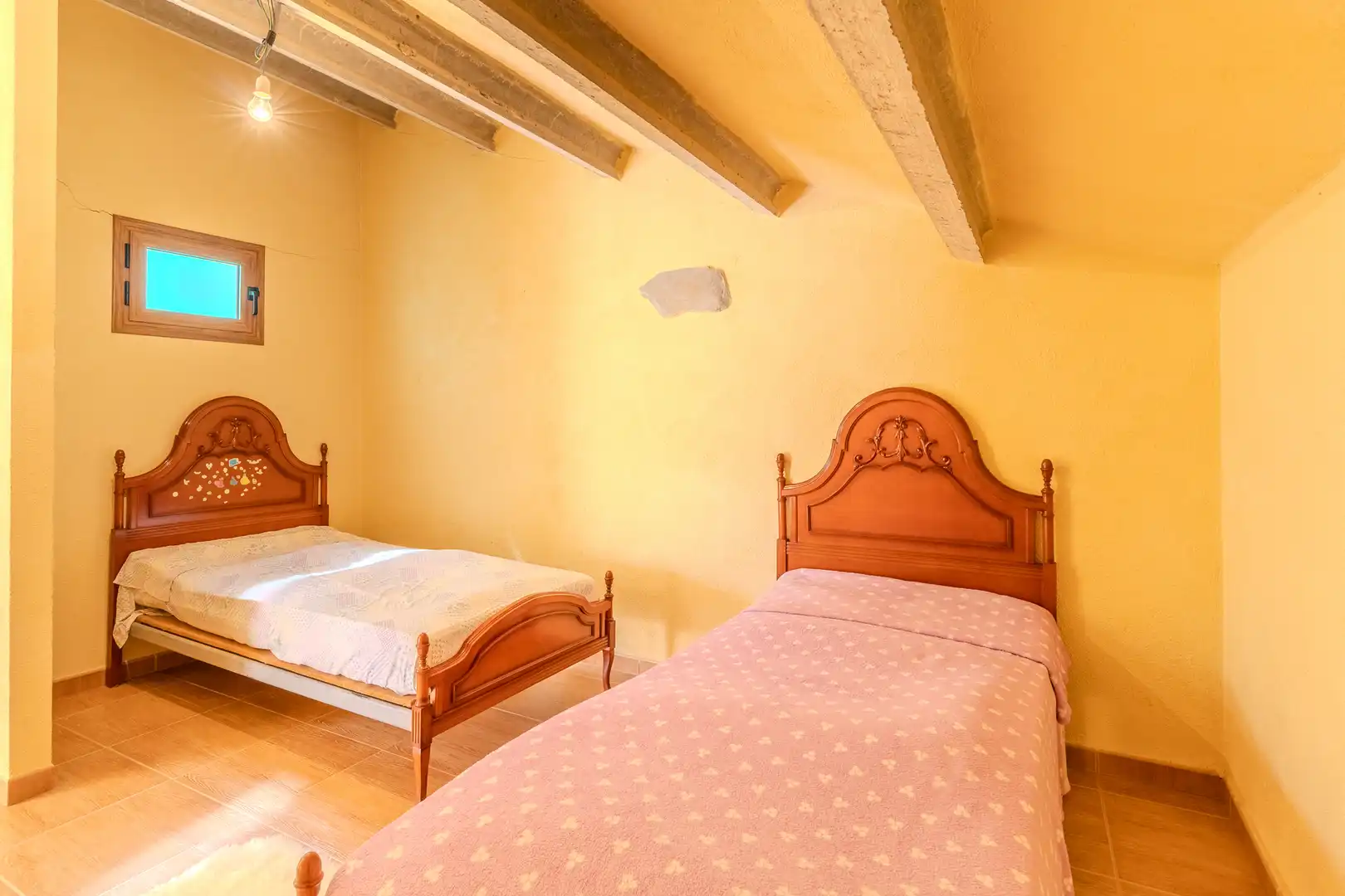 Habitación de Casa o chalet en venta en Deltebre con Calefacción, Terraza y Trastero