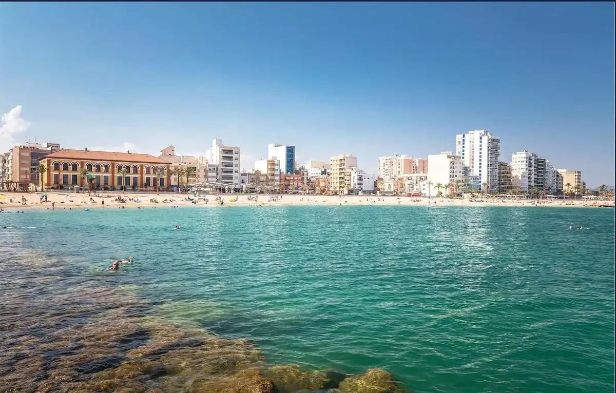 Vista exterior de Ático en venta en Vinaròs con Aire acondicionado, Calefacción y Terraza
