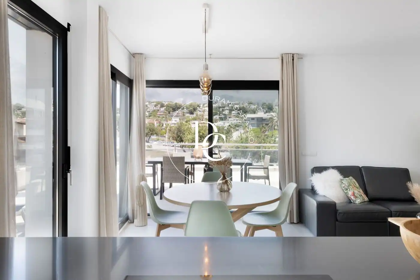 Esszimmer von Maisonette zum Verkauf in Sitges mit Klimaanlage, Heizung und Terrasse