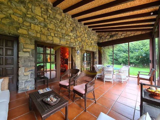 Casa-chalet en Venta en Camino de la Rotella en Bernueces