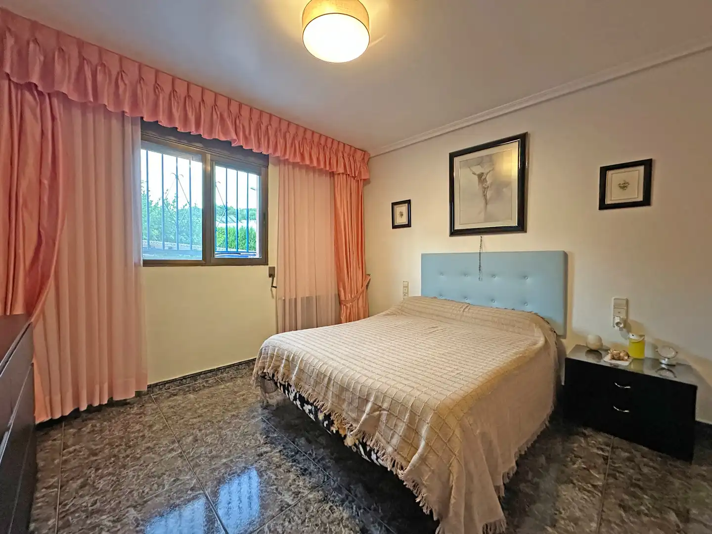 Habitación de Casa o chalet en venta en Paterna con Aire acondicionado, Jardín privado y Terraza