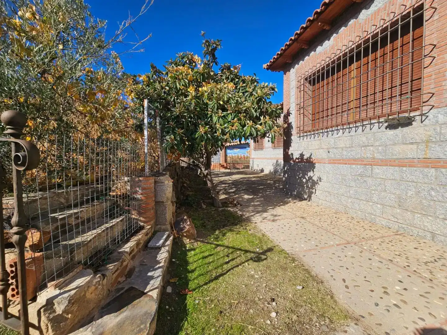 Jardí de Casa o xalet en venda en Navahermosa amb Aire condicionat, Piscina i Balcó