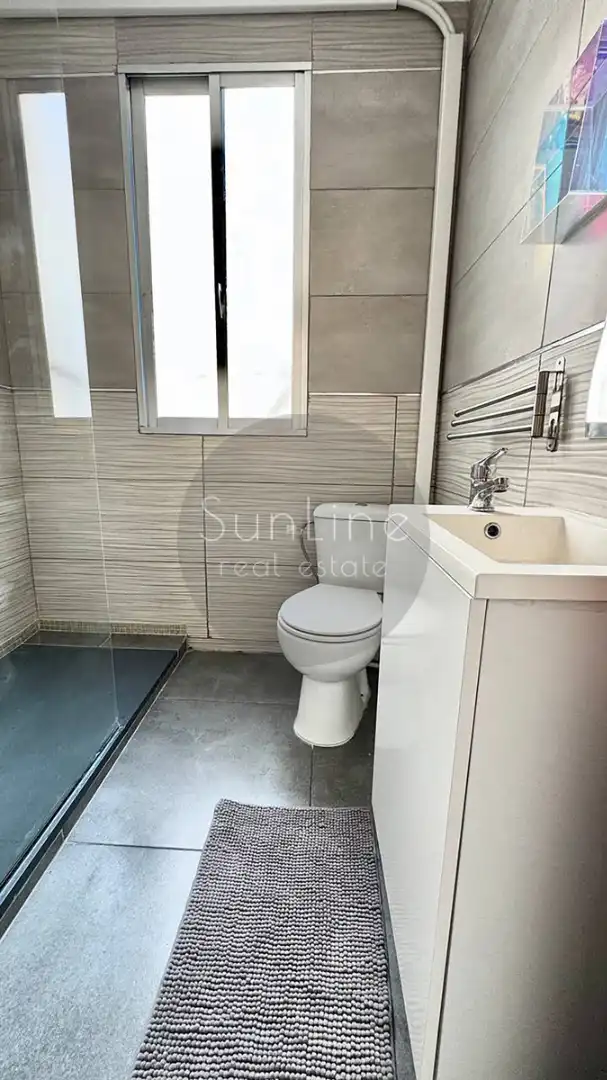 Baño de Piso en venta en Valencia con Aire acondicionado