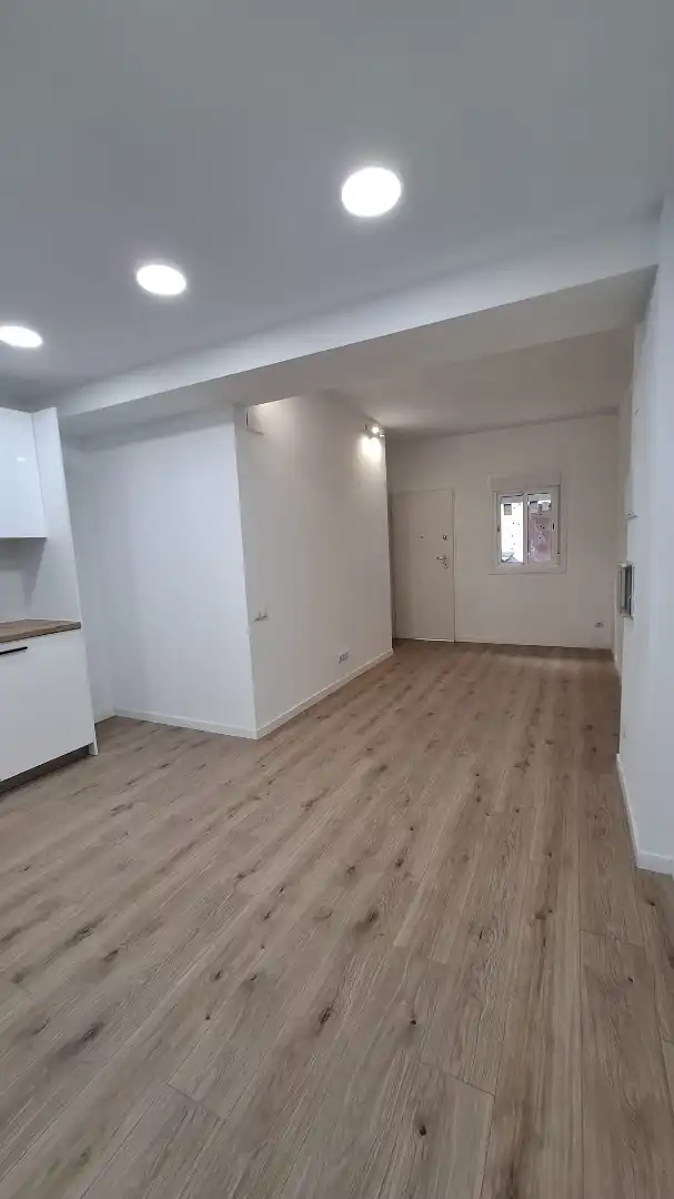 Piso en venta en Barcelona con Parquet, Horno y Alarma