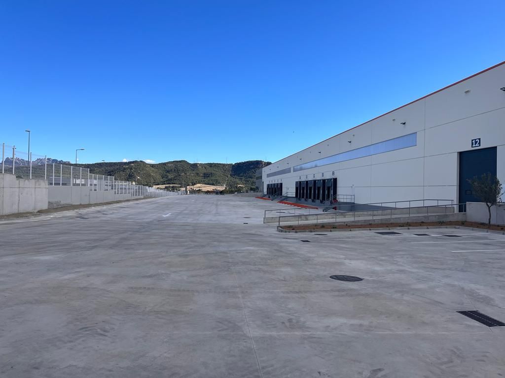 Exterior view of Industrial buildings to rent in Òdena  with Alarm