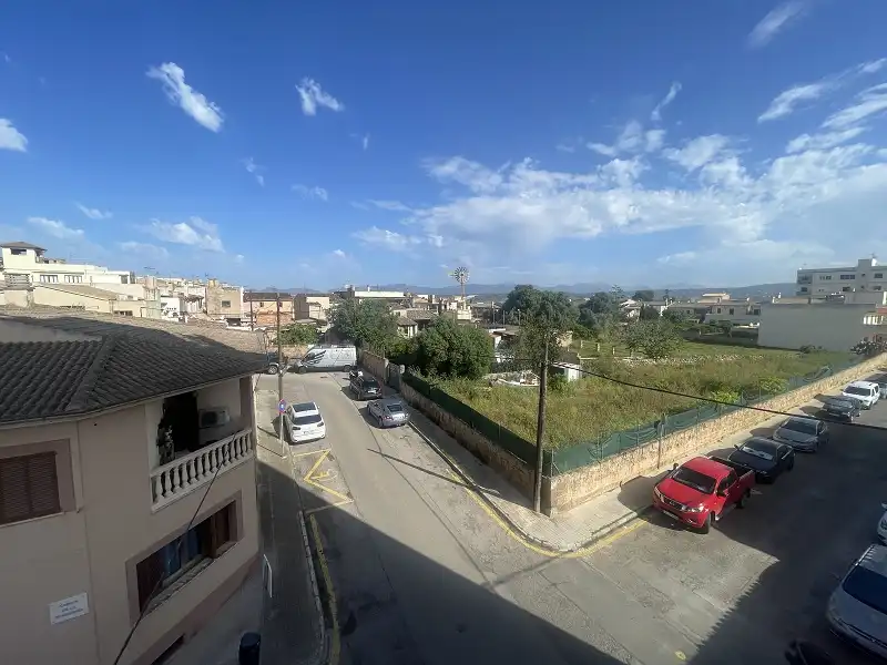 Außenansicht von Wohnung zum Verkauf in  Palma de Mallorca mit Klimaanlage und Balkon