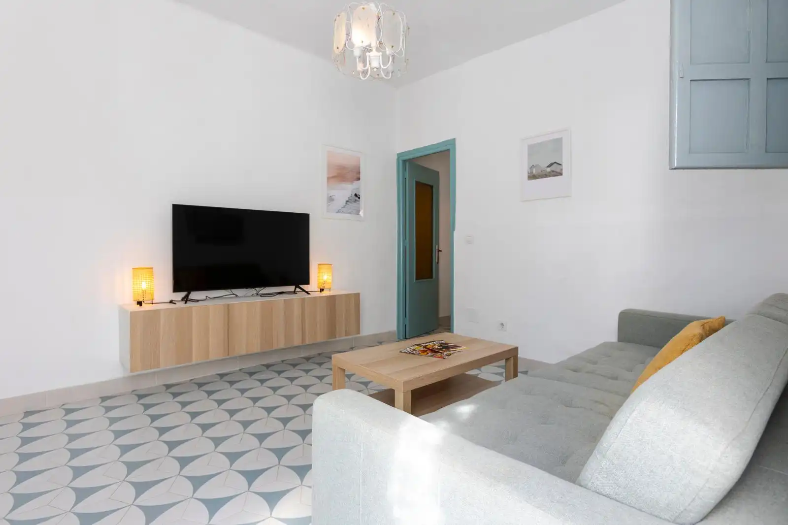 Sala d'estar de Casa o xalet de lloguer en Salobreña amb Aire condicionat, Terrassa i Moblat