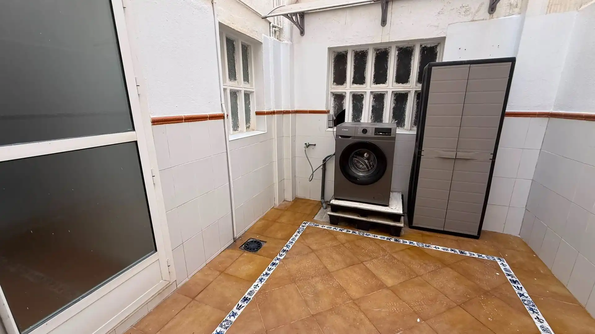 Ground floor for rent in Calle ALFONSO VII, Centro