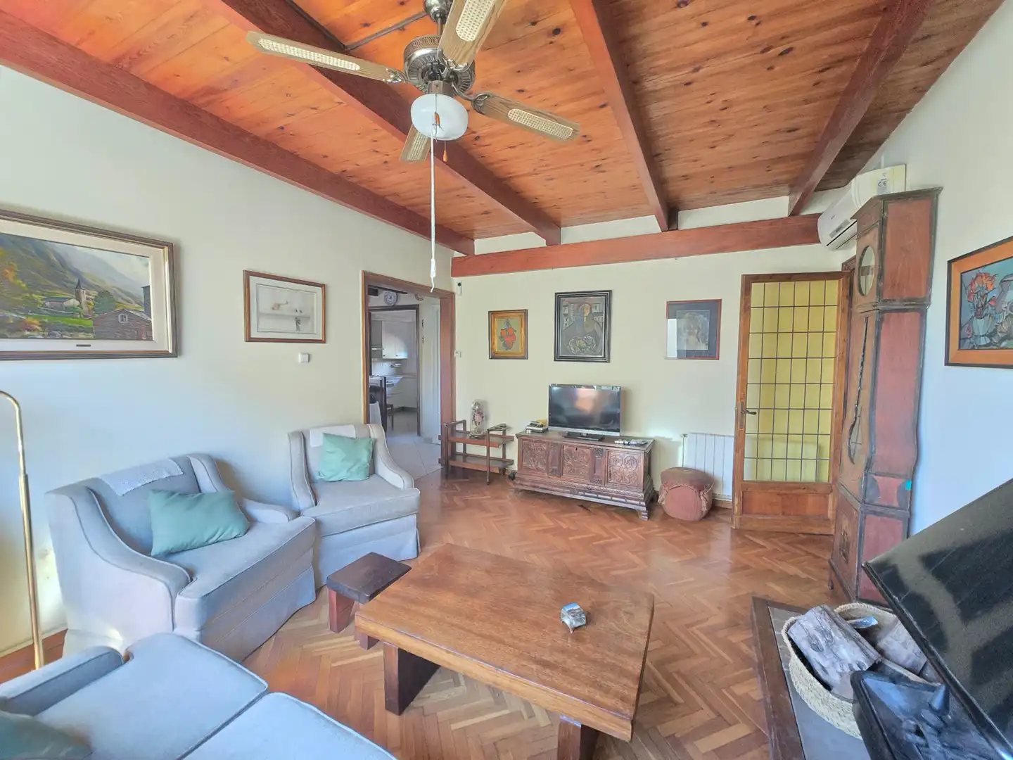 Sala d'estar de Casa o xalet en venda en Sant Just Desvern amb Aire condicionat, Calefacció i Jardí privat