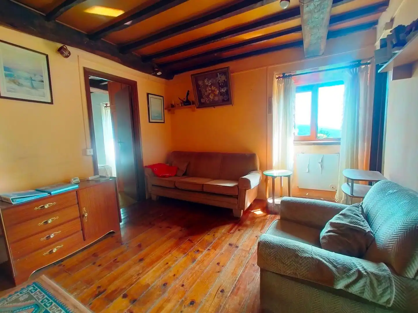 Sala d'estar de Finca rústica en venda en Cudillero amb Jardí privat, Terrassa i Traster