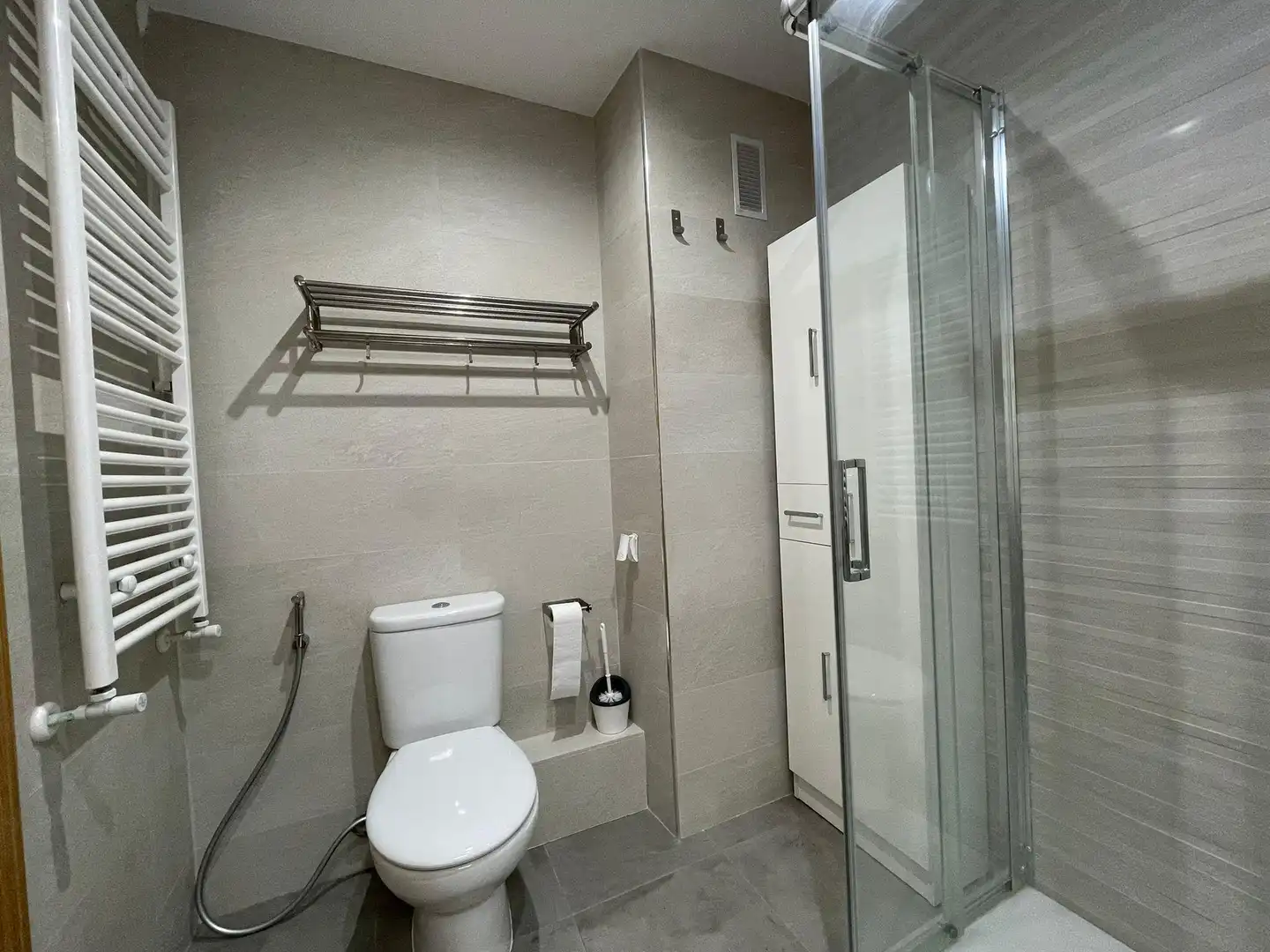 Bathroom of Flat for sale in Molins de Rei  with Air Conditioner and Heating