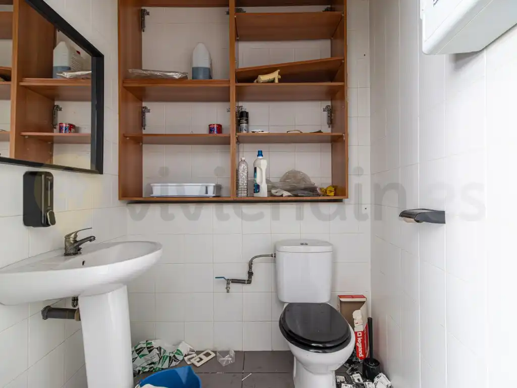 Bathroom of Commercial properties for sale in Jerez de la Frontera